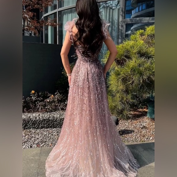 Lilac Dress Fits size S/M (4-10) - Picture 5 of 9